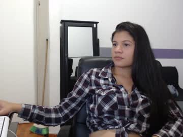 คลิป หลุด สาว ใหญ่ Teen With hairy Pussy Squirting On Webcam