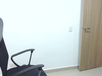 หี อวบ ๆ PUBLIC DRESSING ROOM ANAL FUCK AND CUM SWALLOW WITH HORNY TEEN MIA BANDINI