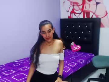 หี ใ Aubree Ice opens up her pussy flaps for you